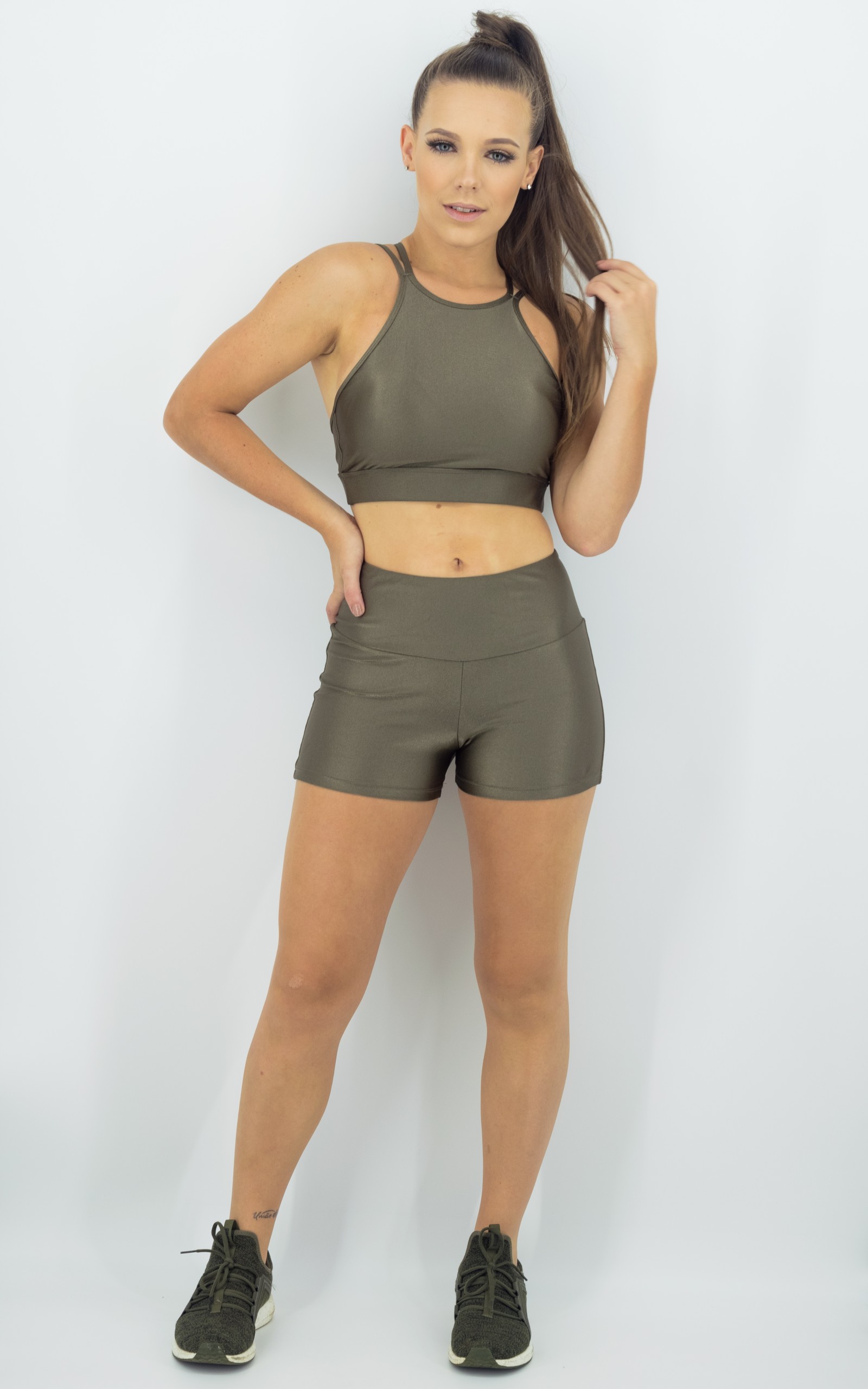 Shorts Confort Plus Verde Musgo, Coleção Move Your Body - NKT Fitwear Moda Fitness
