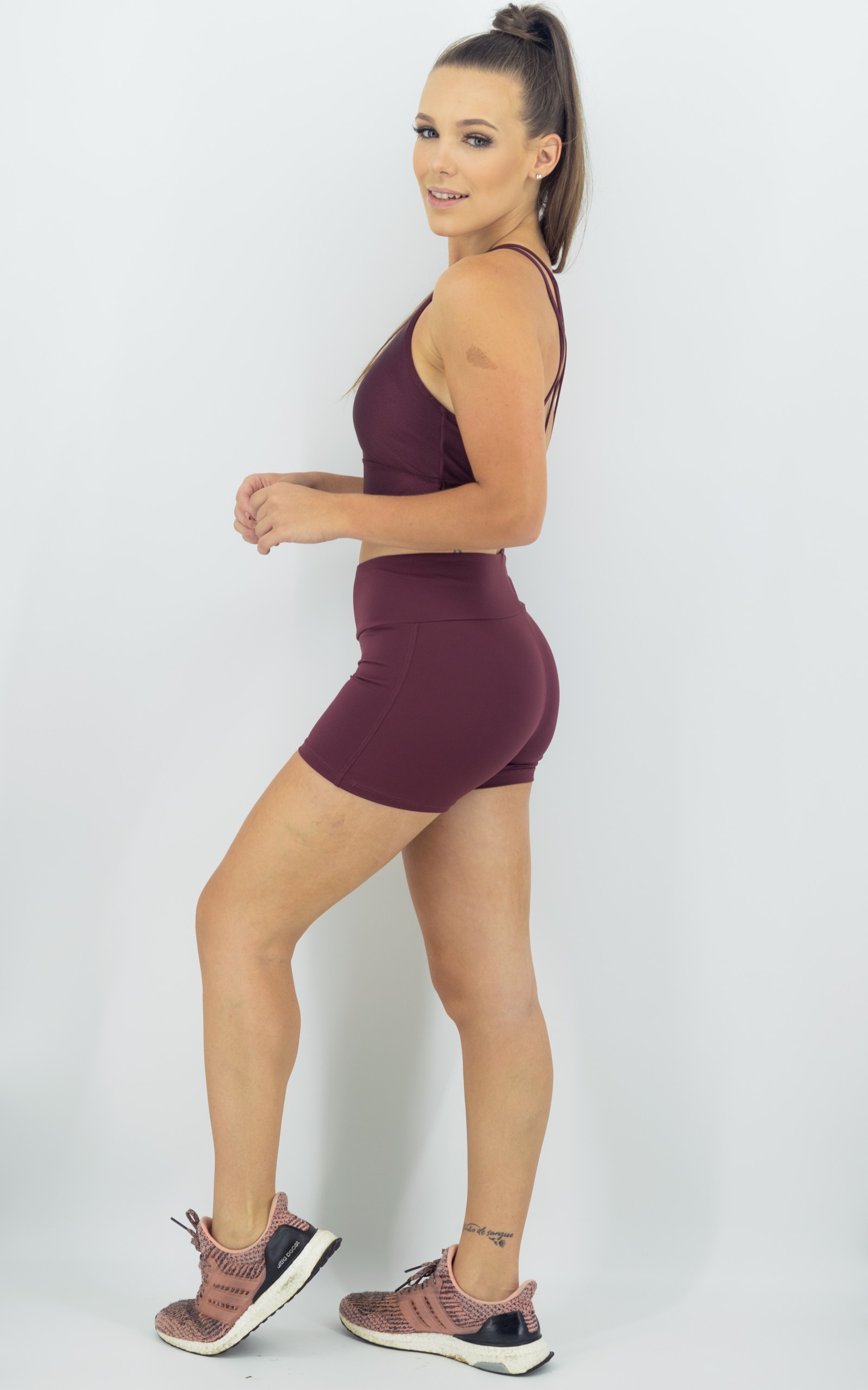 Shorts Confort Plus Bordo, Coleção Move Your Body - NKT Fitwear Moda Fitness