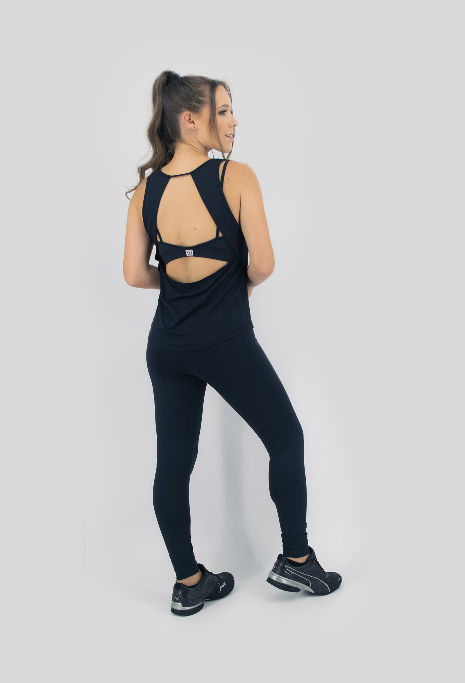 Regata Lux Preta, Coleção Move Your Body - NKT Fitwear Moda Fitness
